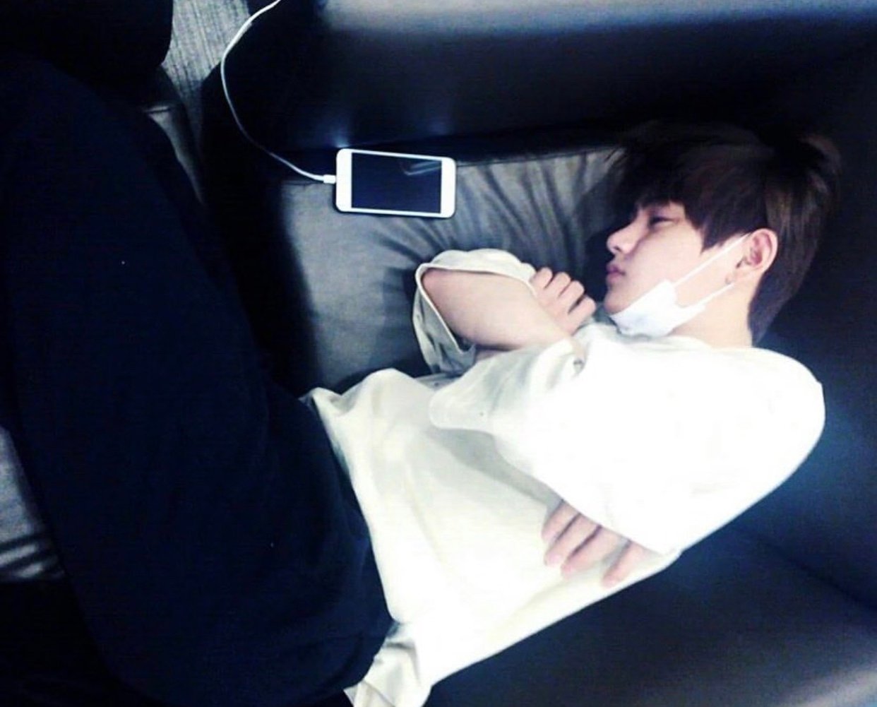 92169957-5536-46D0-87F3-51A41B513D12